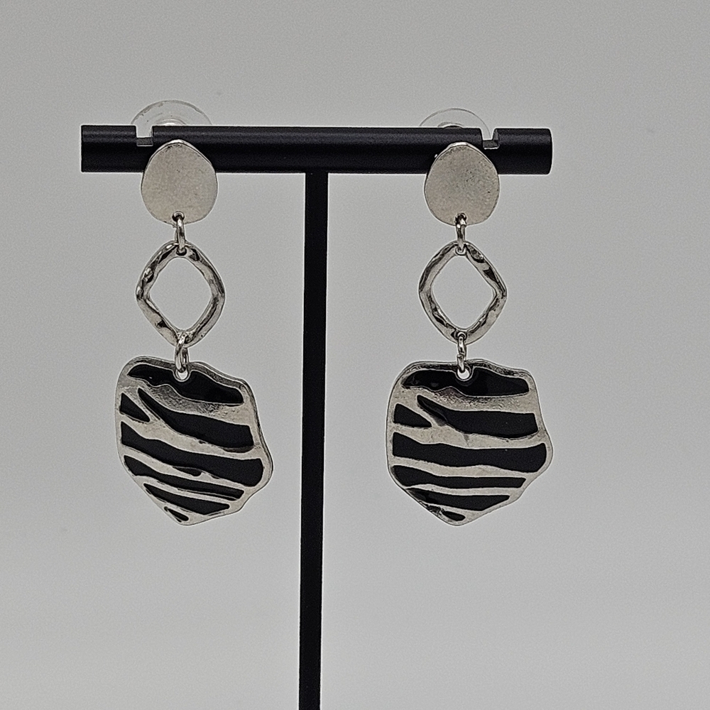 silver tone tiered dangle earrings with zebra stripe